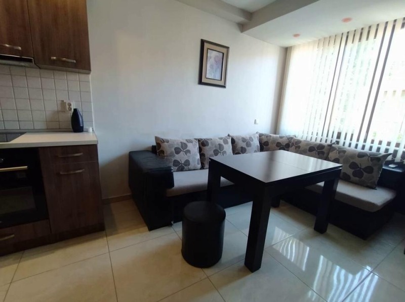 Дава под нем  2-стаен, град Пловдив, Кършияка •  400 EUR • ID 32623781 — holmes.bg - [1] 