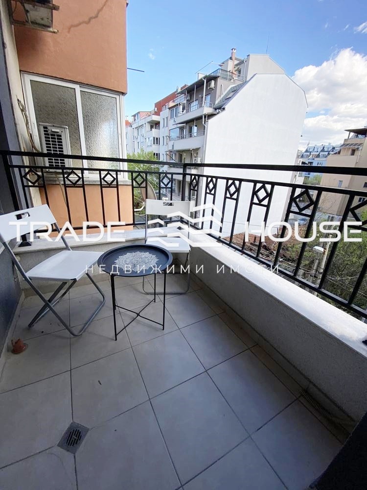 Дава под нем  2-стаен, град Пловдив, Кършияка •  410 EUR • ID 75796842 — holmes.bg - [1] 
