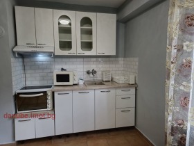 1 dormitorio Vazrazhdane, Ruse