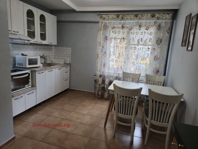 Zu vermieten  1 Schlafzimmer Ruse , Wazraschdane , 78 qm | 40073756 - Bild [4]