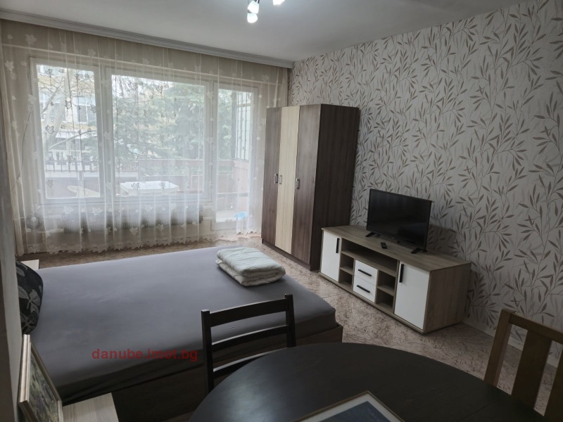 Zu vermieten  1 Schlafzimmer Ruse , Wazraschdane , 78 qm | 40073756 - Bild [7]
