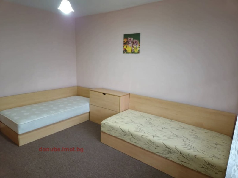 Zu vermieten  1 Schlafzimmer Ruse , Wazraschdane , 78 qm | 40073756 - Bild [10]