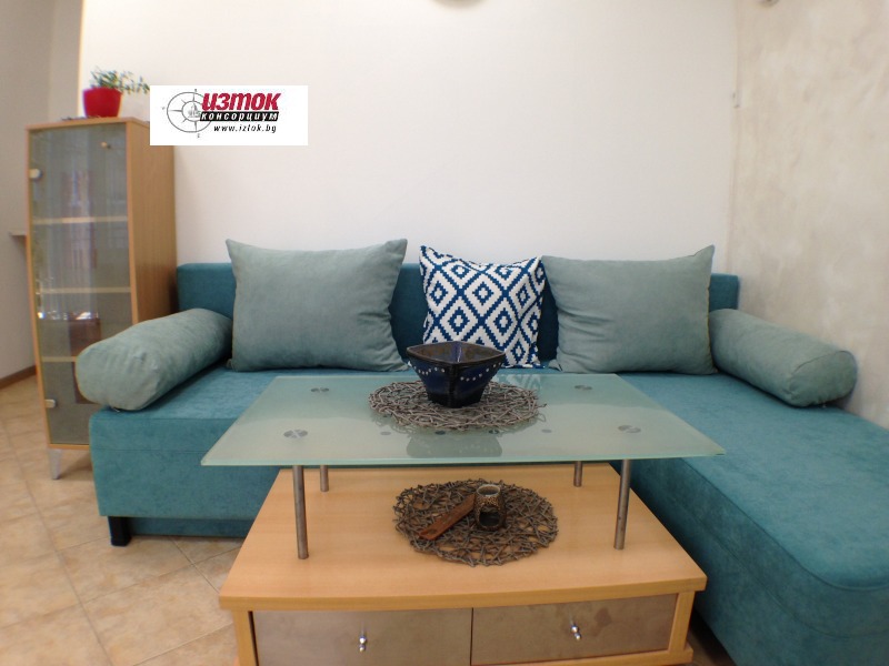Te huur  Studio Sofia , Tsentar , 37 m² | 69727468