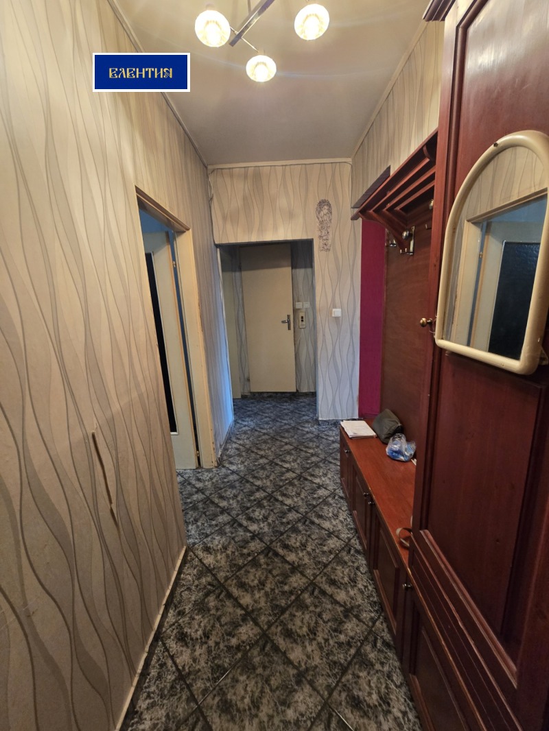 Дава под наем 3-СТАЕН, гр. София, Връбница 1, снимка 2 - Апартаменти - 53506123