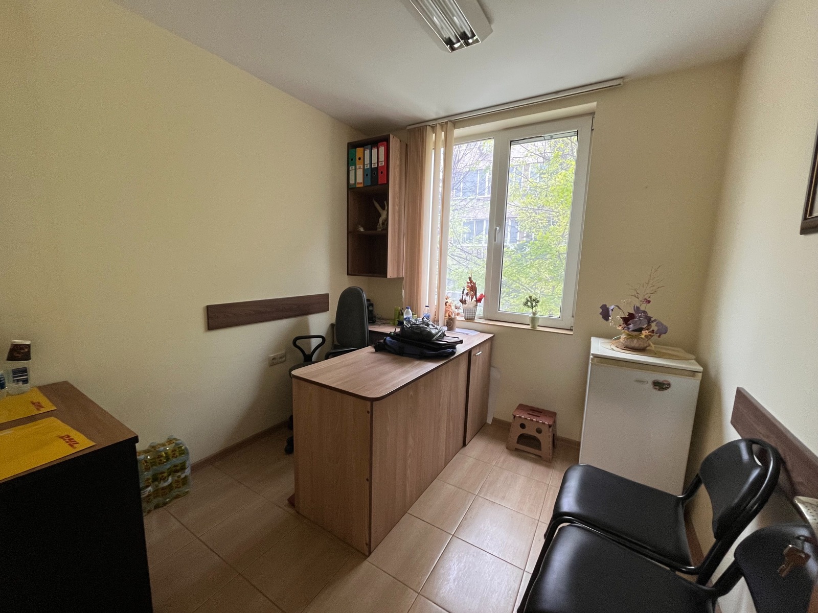 Дава под наем ОФИС, гр. Шумен, Център, снимка 3 - Офиси - 54367511