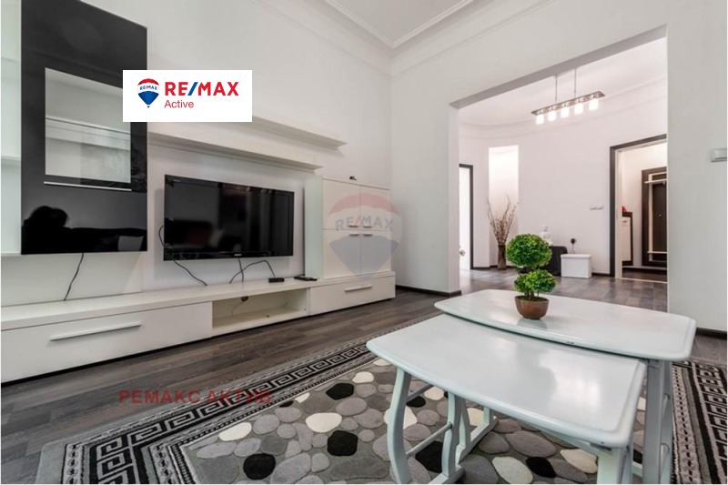 Дава под наем  4-стаен град Варна , Център , 110 кв.м | 24645019