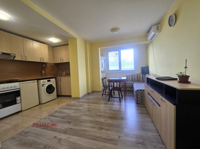 Дава под Наем 2-СТАЕН в град Варна, Младост 1 - 50 кв.м / 320 € » 625.87 лв., РЕПЛЕЙС