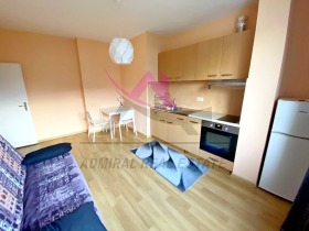 1 chambre Tsentar, Varna