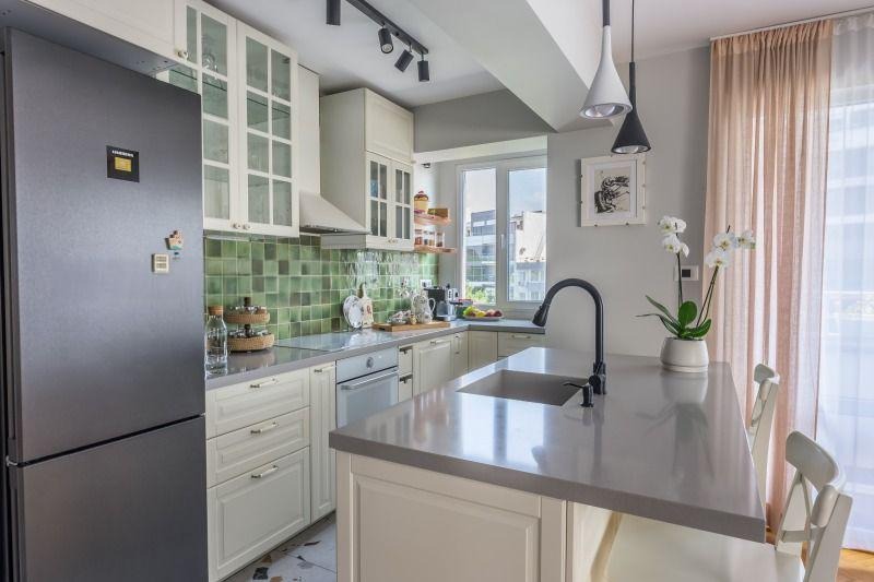 Дава под наем 3-СТАЕН, гр. Пловдив, Център