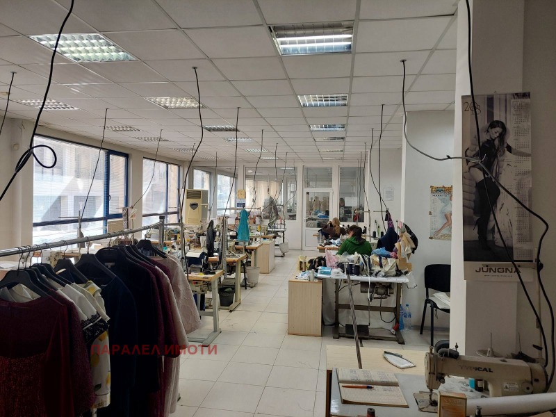 A louer  Boutique Plovdiv , Karchiyaka , 479 m² | 26711394 - image [2]