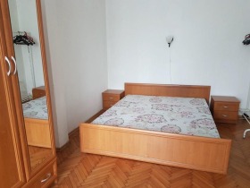 3-стаен град София, Център