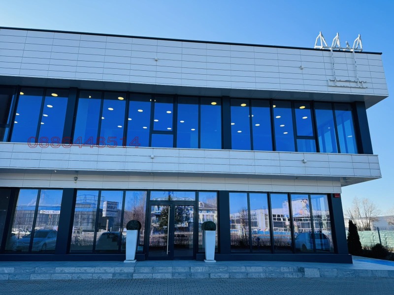Дава под Наем МАГАЗИН в град София, Република 2 - 1218 кв.м / 12 500 € » 24 447.88 лв.