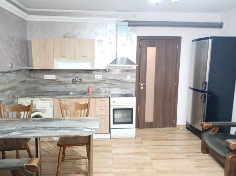 En renta  1 dormitorio Plovdiv , Karshiyaka , 55 metros cuadrados | 74785278