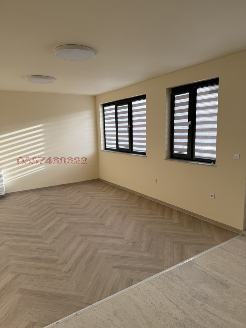 Дава под наем ОФИС, гр. Панагюрище, област Пазарджик, снимка 2 - Офиси - 53031444