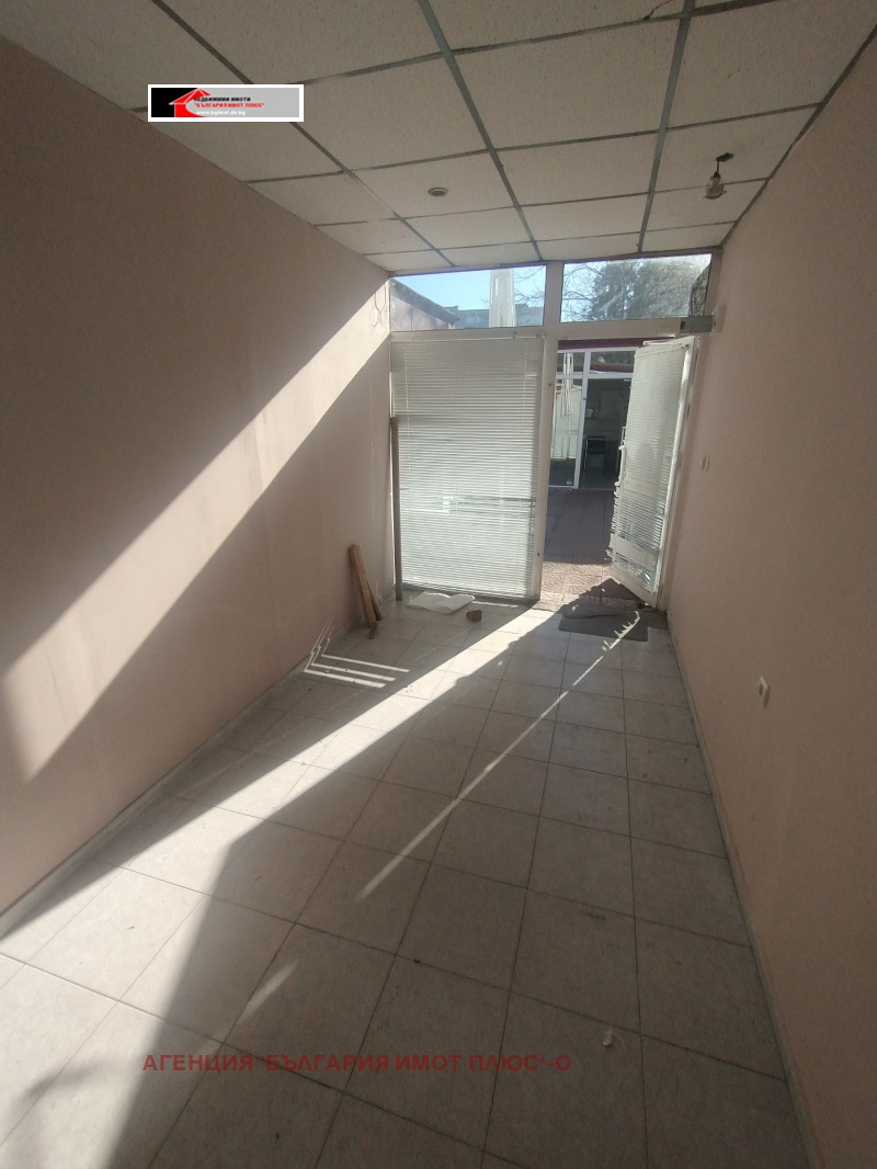Дава под наем МАГАЗИН, гр. София, Надежда 2, снимка 2 - Магазини - 53346999