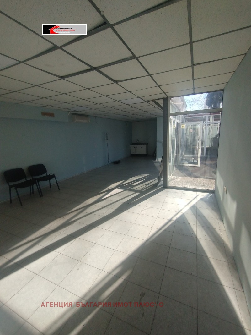 Дава под наем МАГАЗИН, гр. София, Надежда 2, снимка 6 - Магазини - 52571298