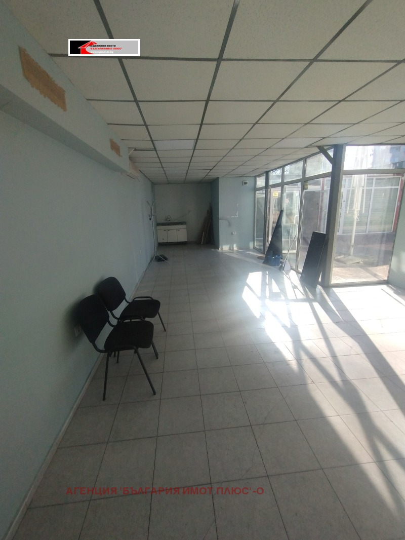 Дава под наем МАГАЗИН, гр. София, Надежда 2, снимка 5 - Магазини - 52571298