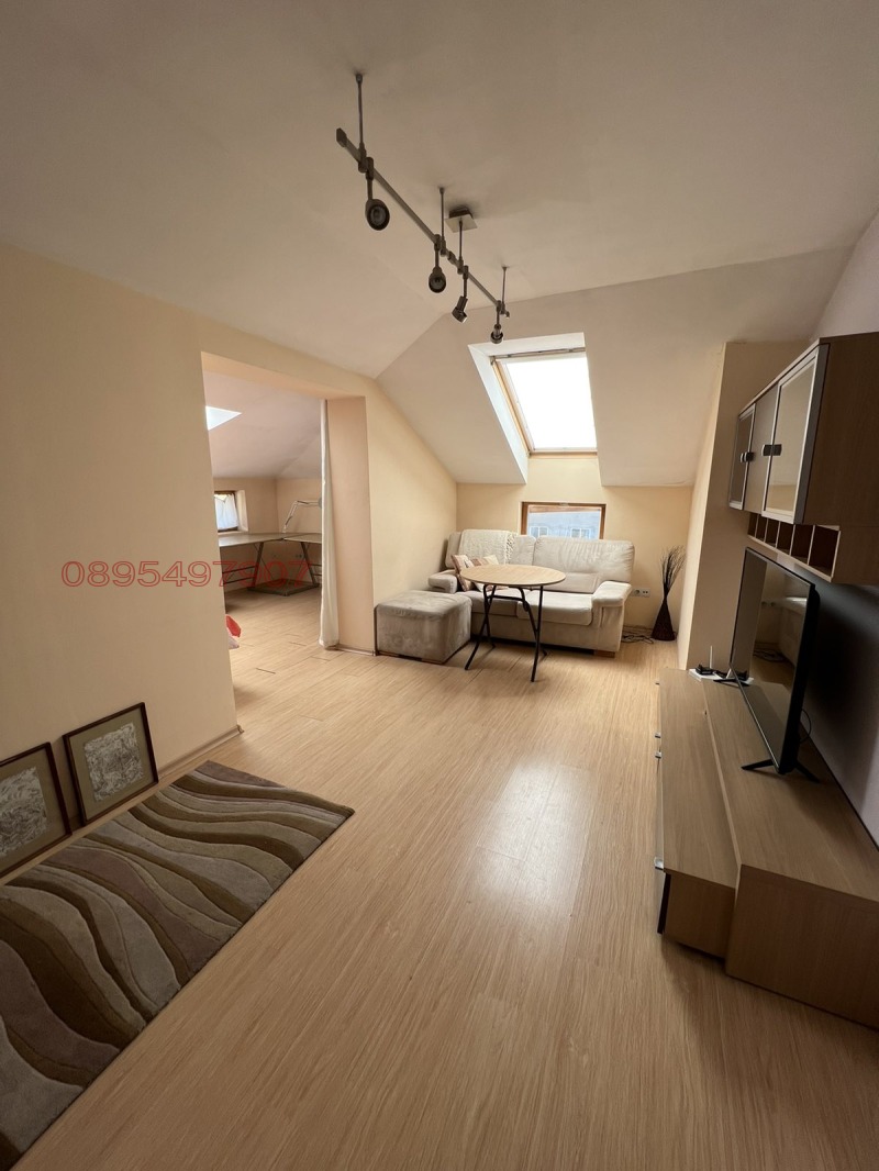 Zu vermieten  2 Schlafzimmer Sofia , Zentar , 75 qm | 41456542