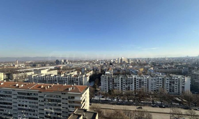 En renta  3 dormitorios Sofia , Banishora , 133 metros cuadrados | 13290313 - imagen [2]