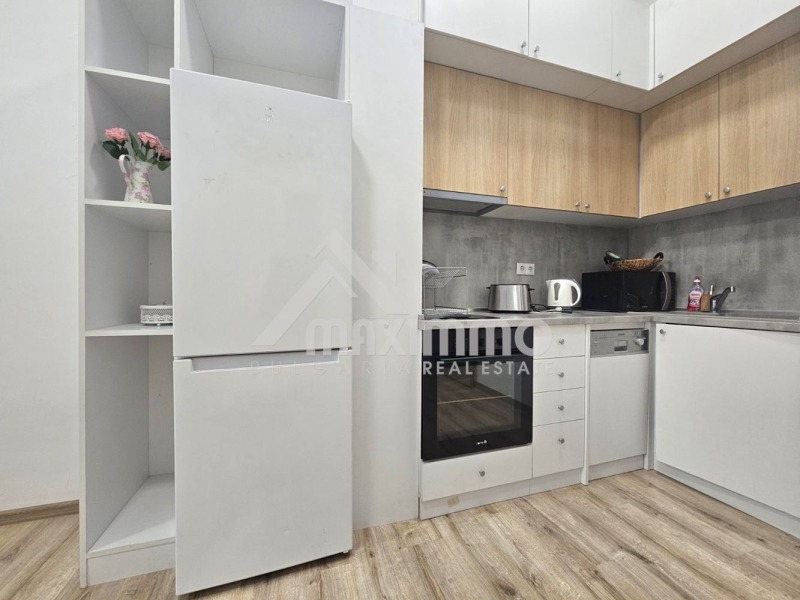 Дава под Наем 3-СТАЕН в град Варна, Левски 1 - 120 кв.м / 900 € » 1 760.25 лв., МАКСИММО БЪЛГАРИЯ ЕООД