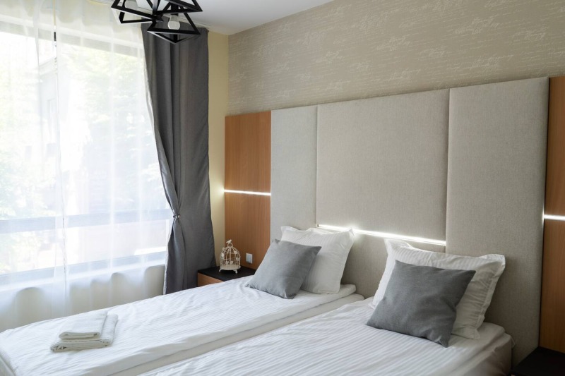 Дава под наем 2-СТАЕН, гр. Варна, Център, снимка 2 - Апартаменти - 52326822