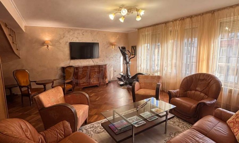 Дава под Наем 4-СТАЕН в град София, Белите брези - 139 кв.м / 1 400 € » 2 738.16 лв., СУПРИММО - ГЛАВЕН ОФИС