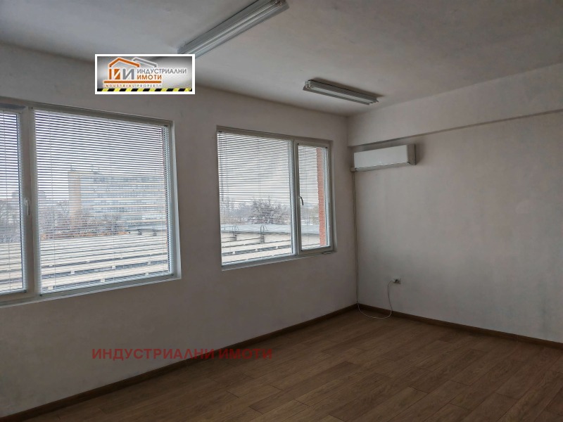 Дава под Наем ОФИС в град Пловдив, Индустриална зона - Север - 30 кв.м / 155 € » 303.15 лв., ИНДУСТРИАЛНИ ИМОТИ