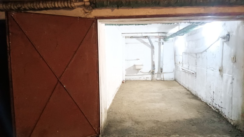 Дава под наем ГАРАЖ, ПАРКОМЯСТО, гр. София, Борово, снимка 4 - Гаражи и паркоместа - 52224264