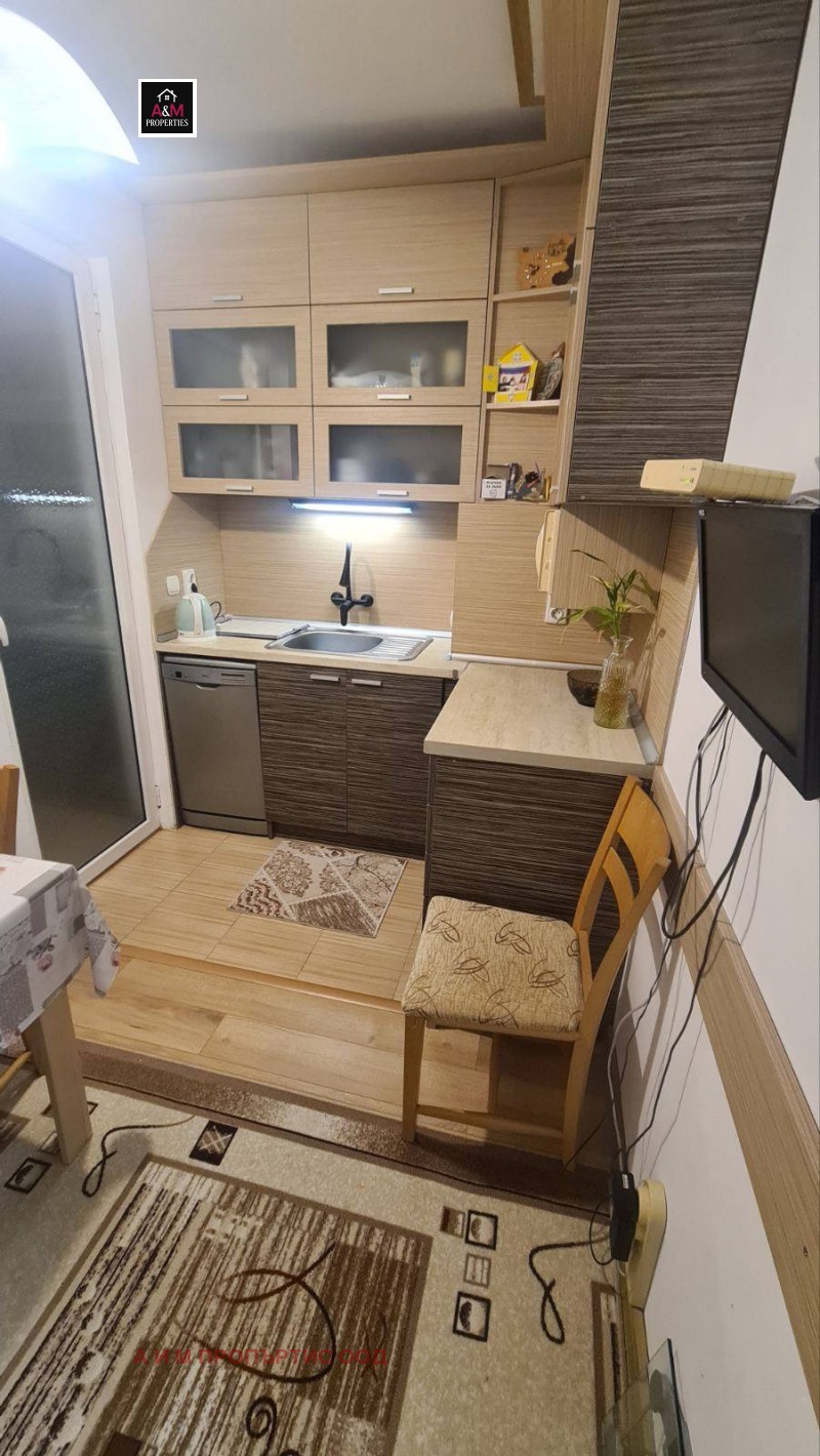 Дава под наем 3-СТАЕН, гр. Благоевград, Широк център, снимка 2 - Апартаменти - 53444507