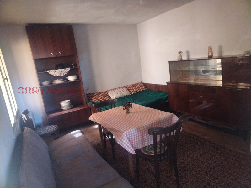 Дава под наем КЪЩА, гр. Разград, Абитрус, снимка 9 - Къщи - 52785942