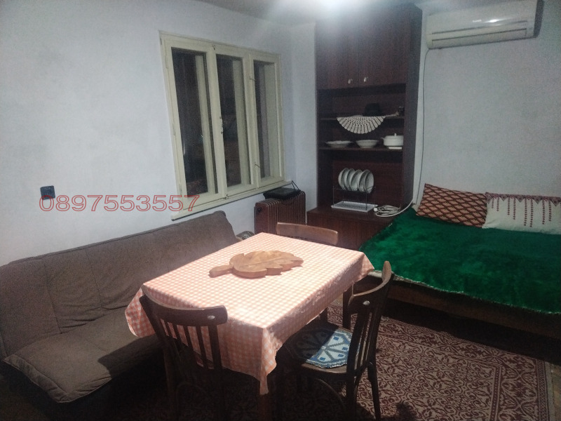 Дава под наем КЪЩА, гр. Разград, Абитрус, снимка 3 - Къщи - 53164885