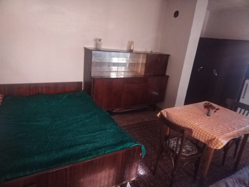 Дава под наем КЪЩА, гр. Разград, Абитрус, снимка 6 - Къщи - 52785942