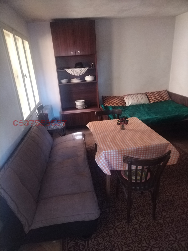 Дава под наем КЪЩА, гр. Разград, Абитрус