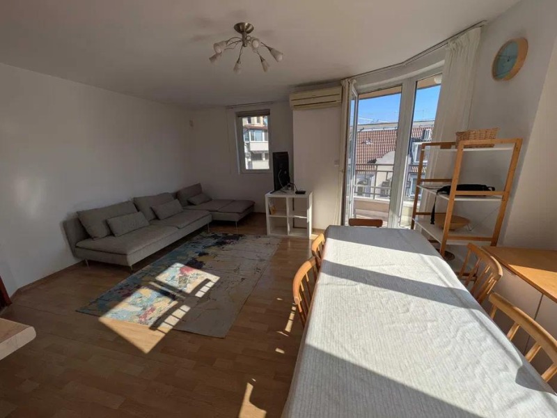 Дава под Наем 3-СТАЕН в град Варна, Спортна зала - 110 кв.м / 750 € » 1 466.87 лв., ТИТАН ПРОПЪРТИС ВАРНА