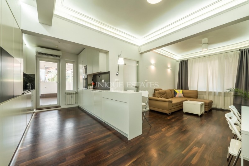 En renta  1 dormitorio Sofia , Tsentar , 75 metros cuadrados | 44987419