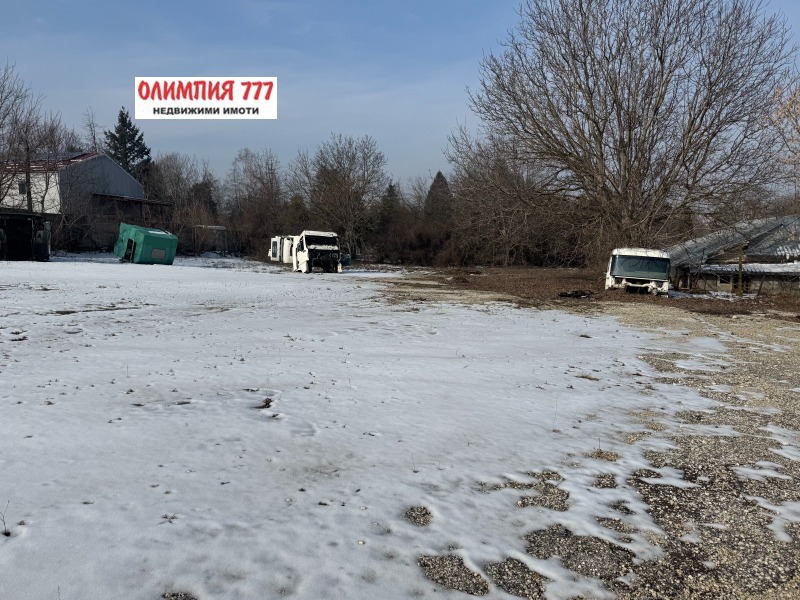 Дава под наем ГАРАЖ, ПАРКОМЯСТО, гр. Плевен, Широк център, снимка 11 - Гаражи и паркоместа - 49312499