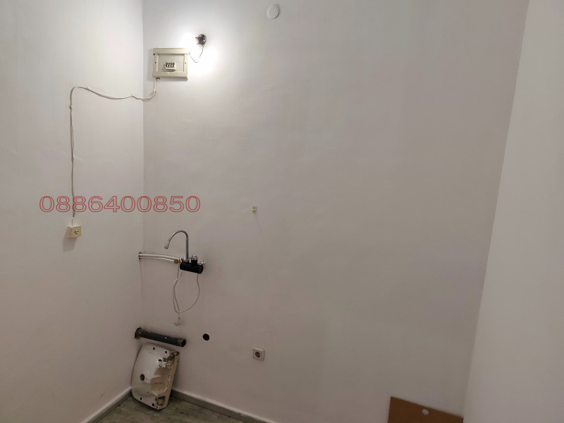 Дава под наем МАГАЗИН, гр. Пловдив, Кършияка, снимка 6 - Магазини - 53171151