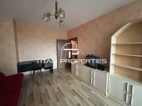 2 Schlafzimmer Ljatno kino Trakija, Warna