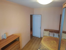 2 slaapkamers Lazur, Burgas 5