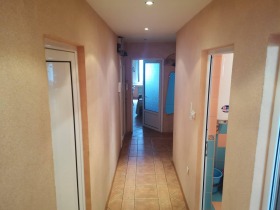 2 slaapkamers Lazur, Burgas 6