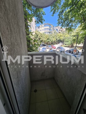 1 chambre Tchataldja, Varna 13