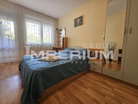 1 quarto Tchataldja, Varna 8