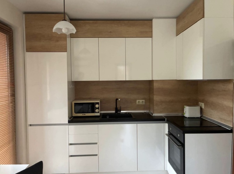 Дава под Наем 3-СТАЕН в град София, Витоша - 80 кв.м / 770 € » 1 505.99 лв., ИМОТОПИЯ
