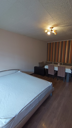 ���� ��� ���� 3-����� | Imot.bg � ����� ������ 8