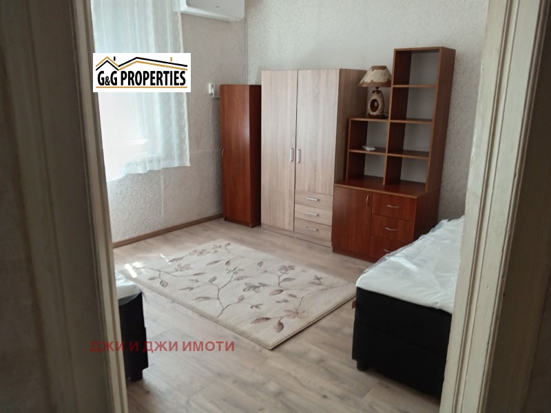 Дава под нем  2-стаен, град София, Оборище •  490 € • ID 54568894 — holmes.bg - [1] 