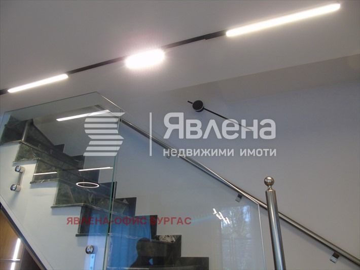 Дава под наем 3-СТАЕН, гр. Бургас, Център, снимка 6 - Апартаменти - 53277083