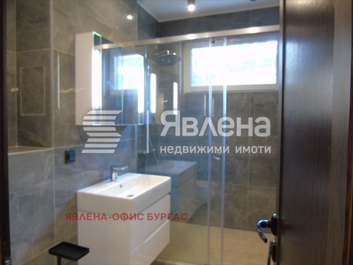 Дава под наем 3-СТАЕН, гр. Бургас, Център, снимка 4 - Апартаменти - 53277083