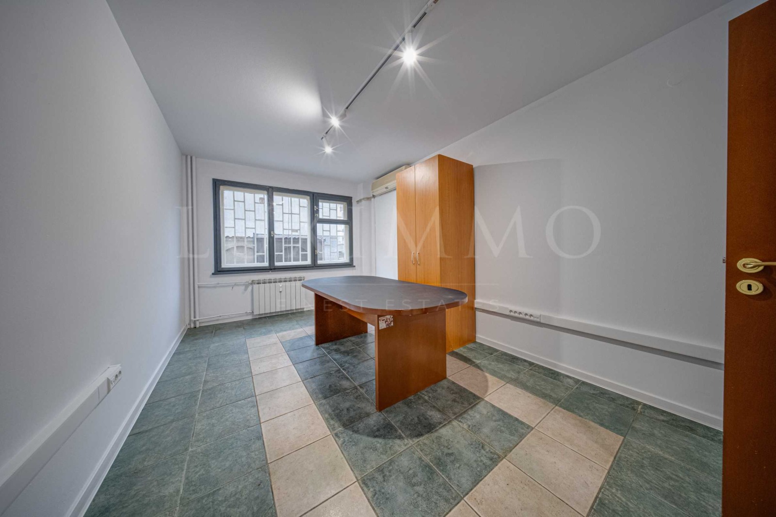 Дава под наем ОФИС, гр. София, Стрелбище, снимка 16 - Офиси - 54132667