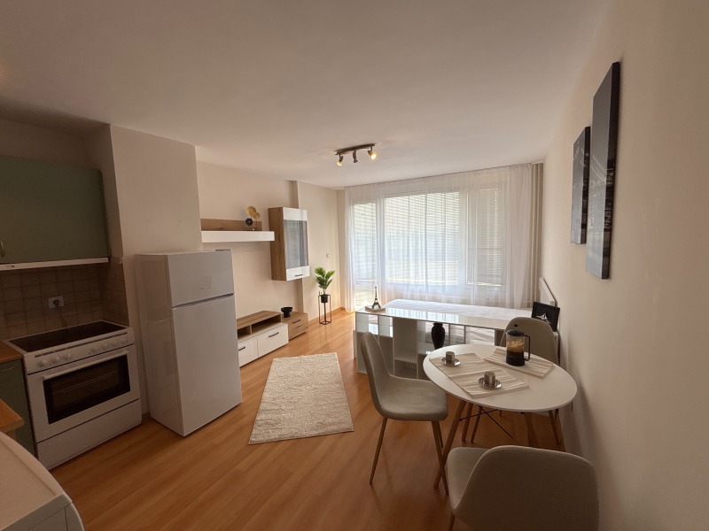 Zu vermieten  Studio Sofia , Ljulin 10 , 35 qm | 96579996 - Bild [3]