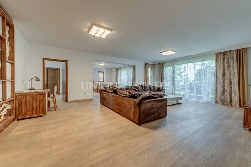 For Rent  3+ bedroom Sofia , Vitosha , 262 sq.m | 59205548 - image [2]